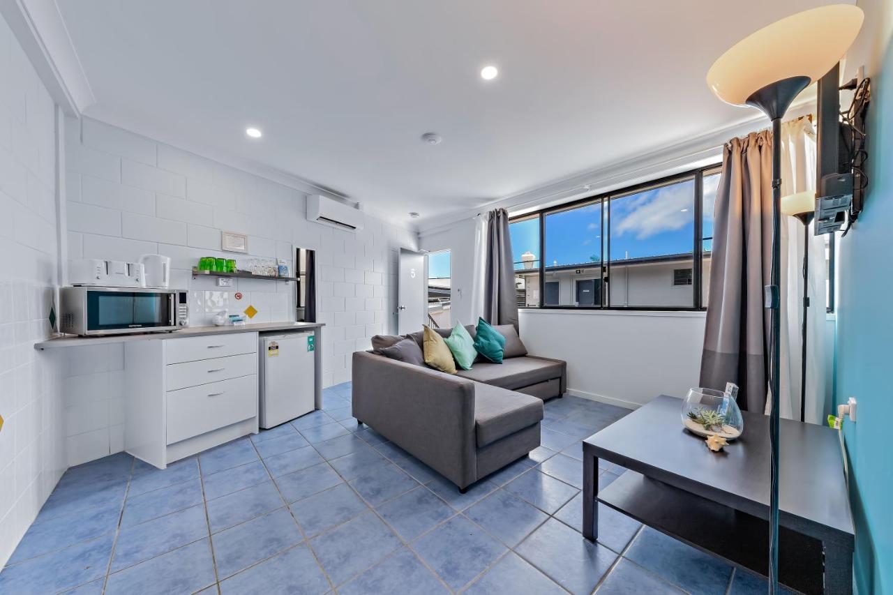 Airlie Sun & Sand Accommodation #5 埃尔利海滩 外观 照片